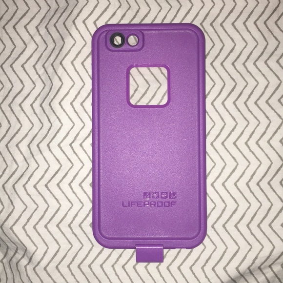 Life proof iphone 6/6s case and cloth - Picture 4 of 7